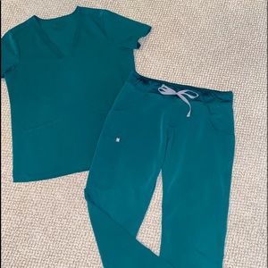 Womens Figs Scrubs Hunter  Green Sz medium very good